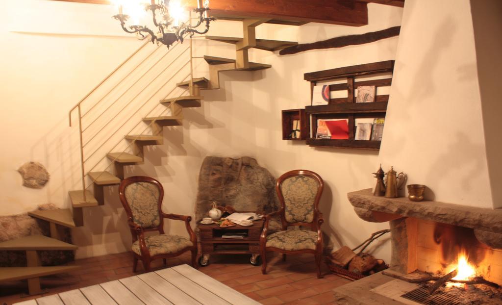 Bed and Breakfast Il Lupo Rosso Santu Lussurgiu Exterior foto