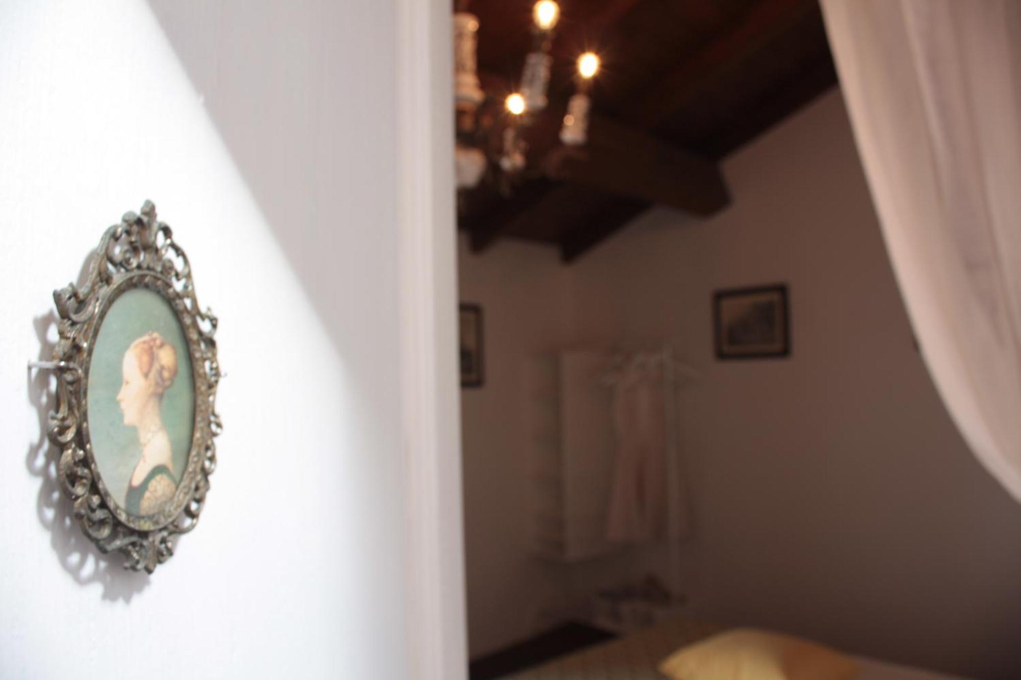 Bed and Breakfast Il Lupo Rosso Santu Lussurgiu Zimmer foto