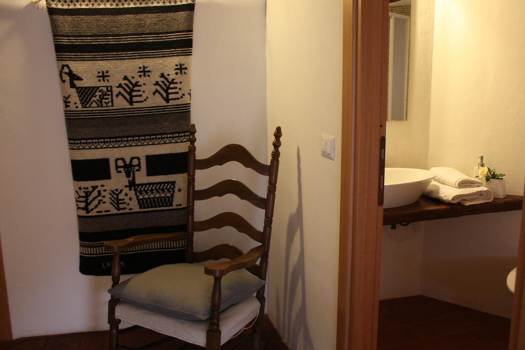 Bed and Breakfast Il Lupo Rosso Santu Lussurgiu Zimmer foto