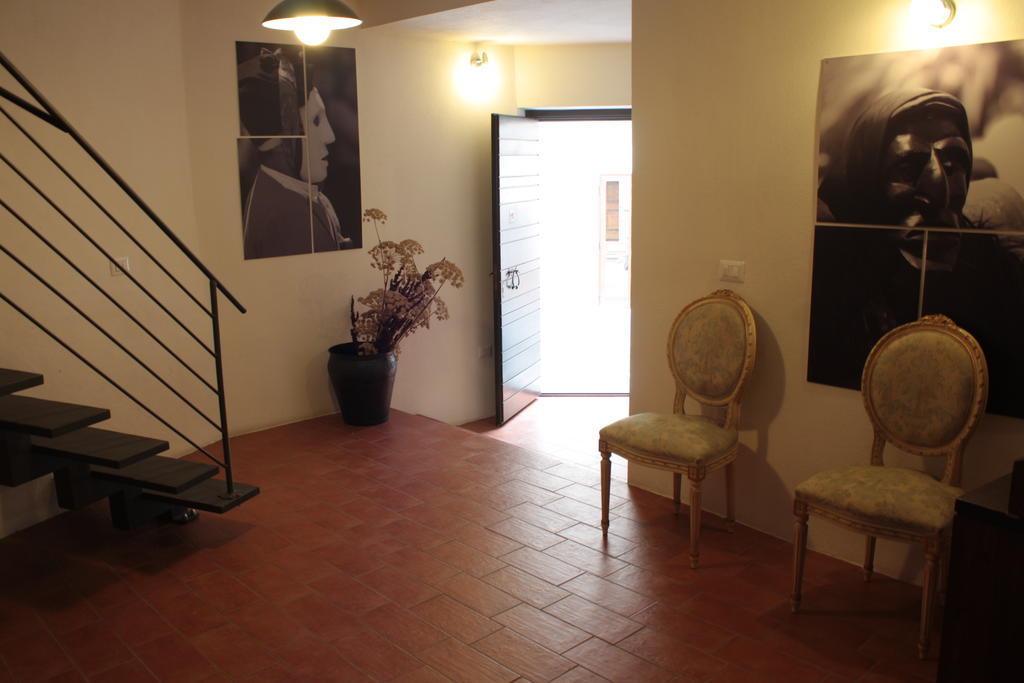 Bed and Breakfast Il Lupo Rosso Santu Lussurgiu Exterior foto
